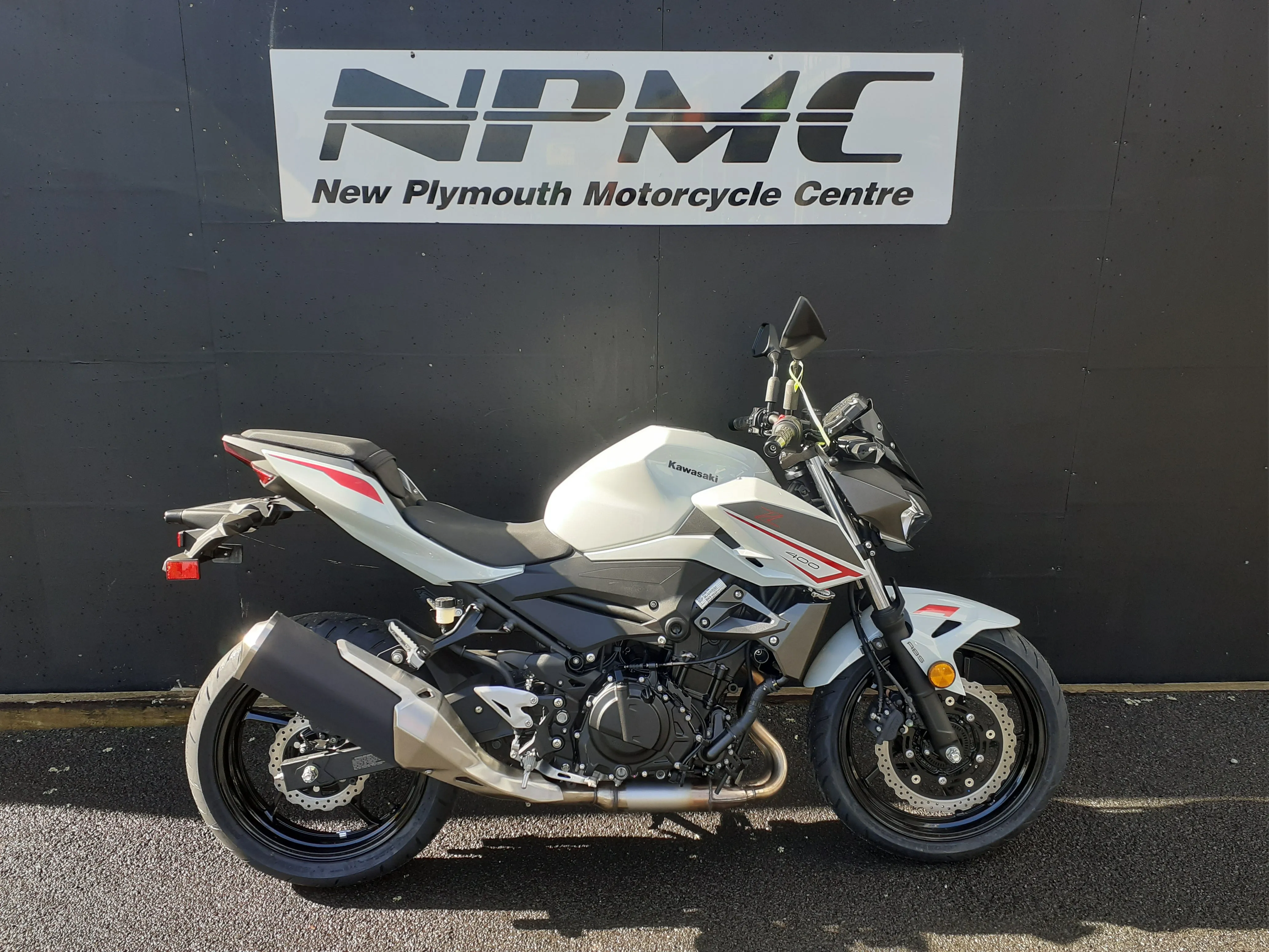 2023: Kawasaki Z400