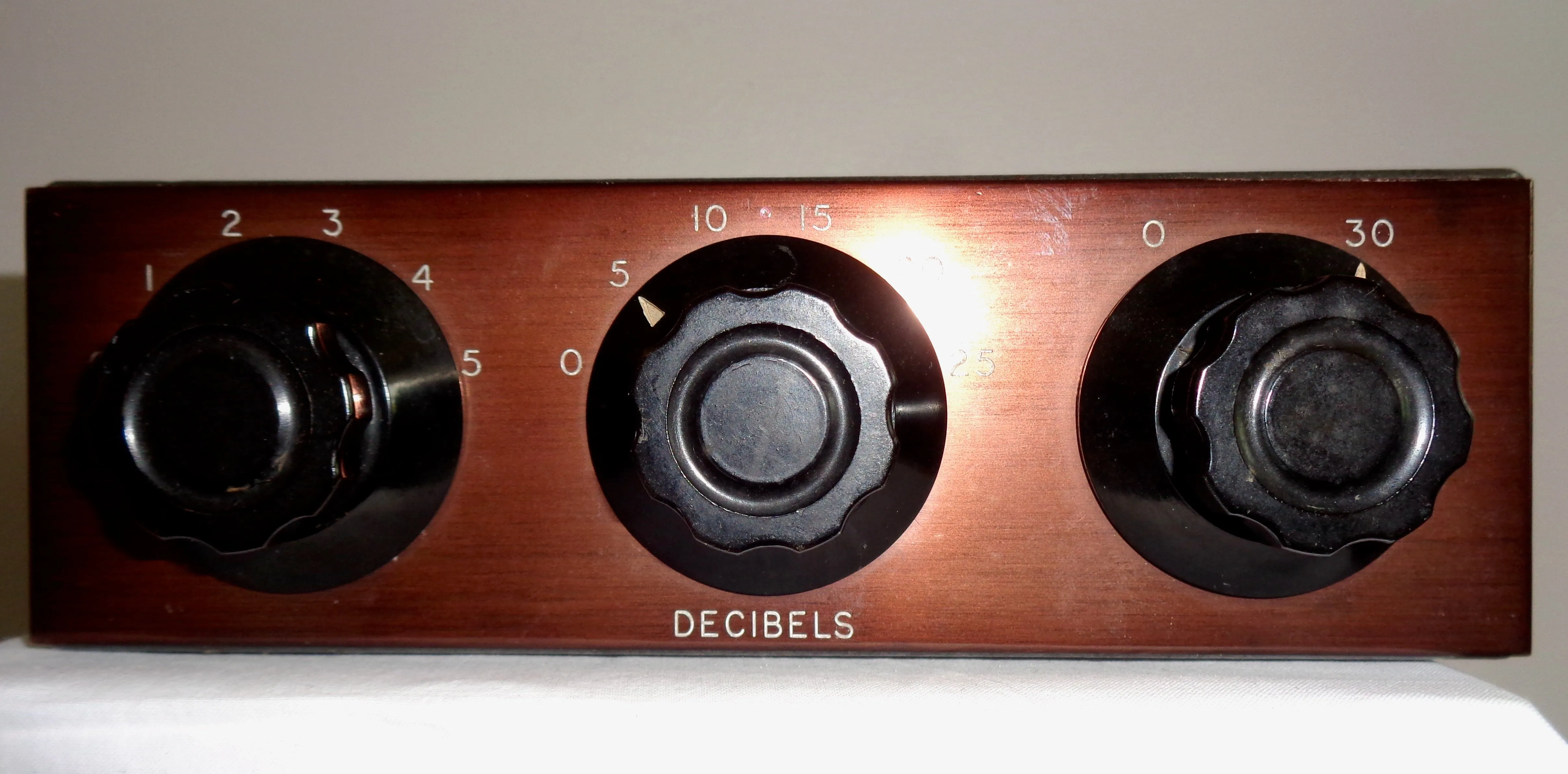 Vintage Solartron Attenuator CR561 75 Ohms