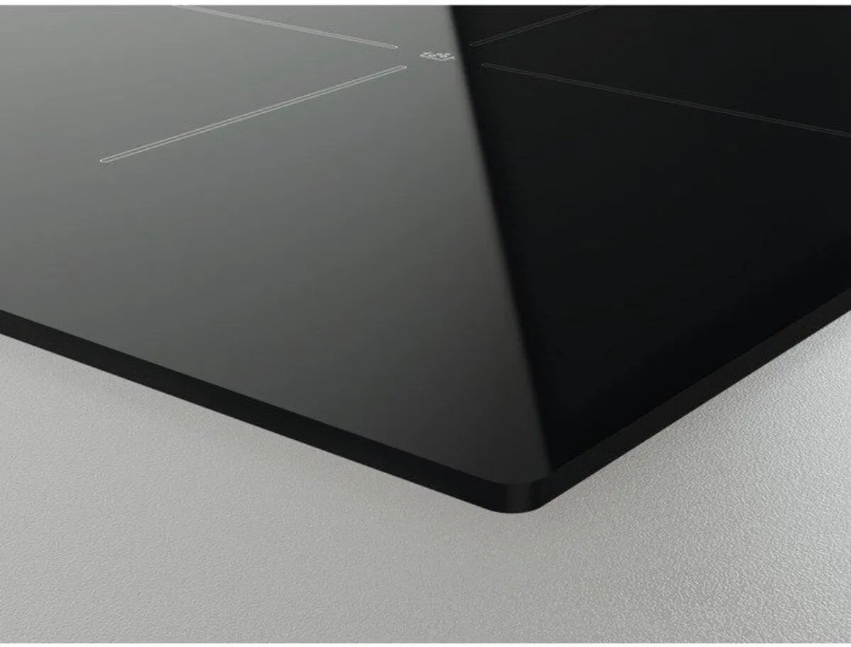 Zanussi ZHRN640K 59cm Ceramic Hob, Black